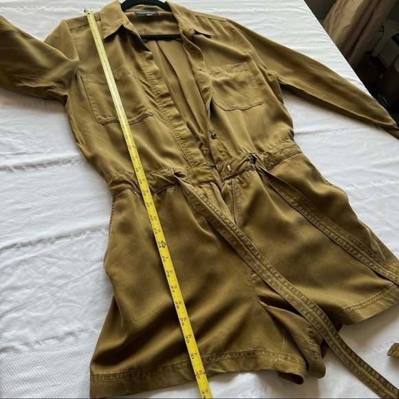 Banana Republic Utility Romper Long Sleeved in Olive Green Size 10 - Picture 10 of 16